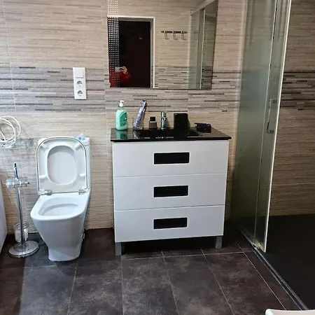 Preciosa Y Tranquila En Valencia Con Piscina Privada Lliria
