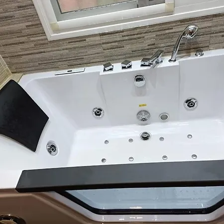 Preciosa Y Tranquila En Valencia Con Piscina Privada Lliria